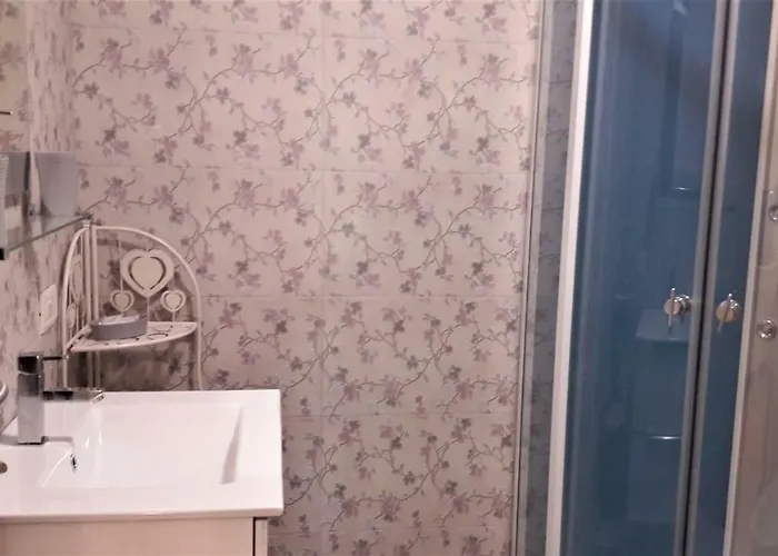 Alloggio per agriturismo Colleparadiso *