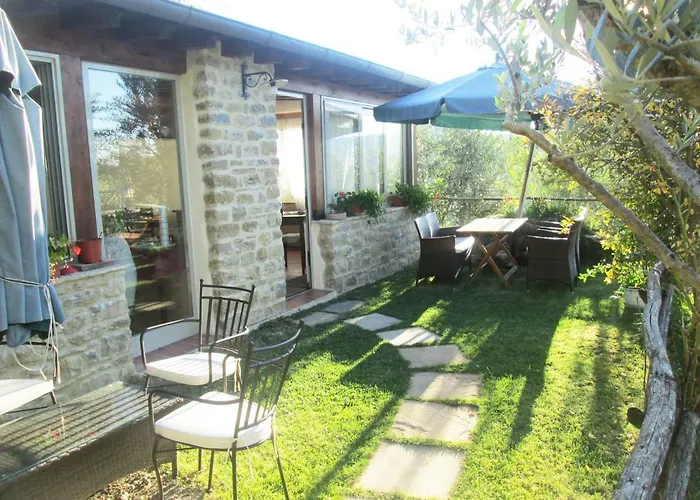 Alloggio per agriturismo Colleparadiso *